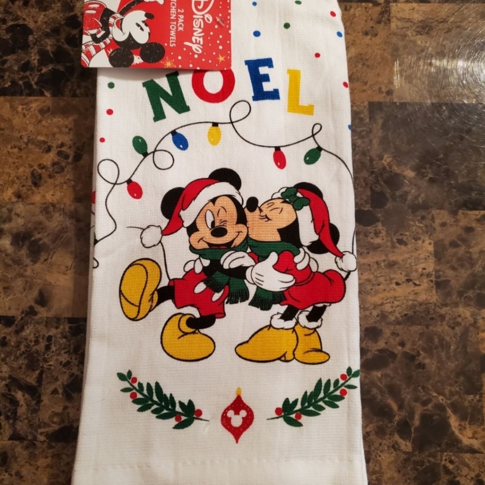 Disney Mickey and Minnie Christmas hand towels